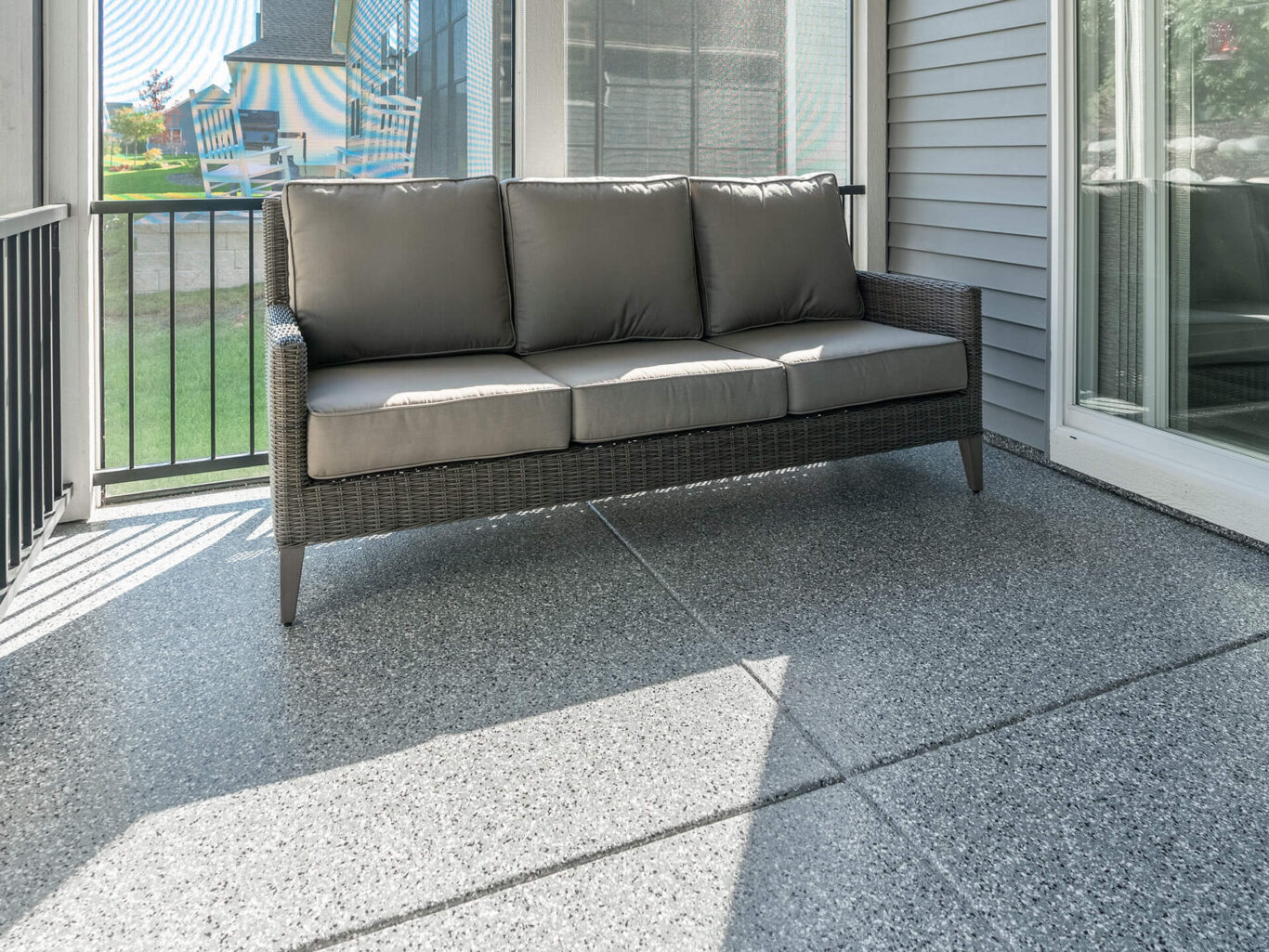 accelerate-concrete-coatings-upstate-south-carolina-20210916--Midwest Patio and Sidewalk-006